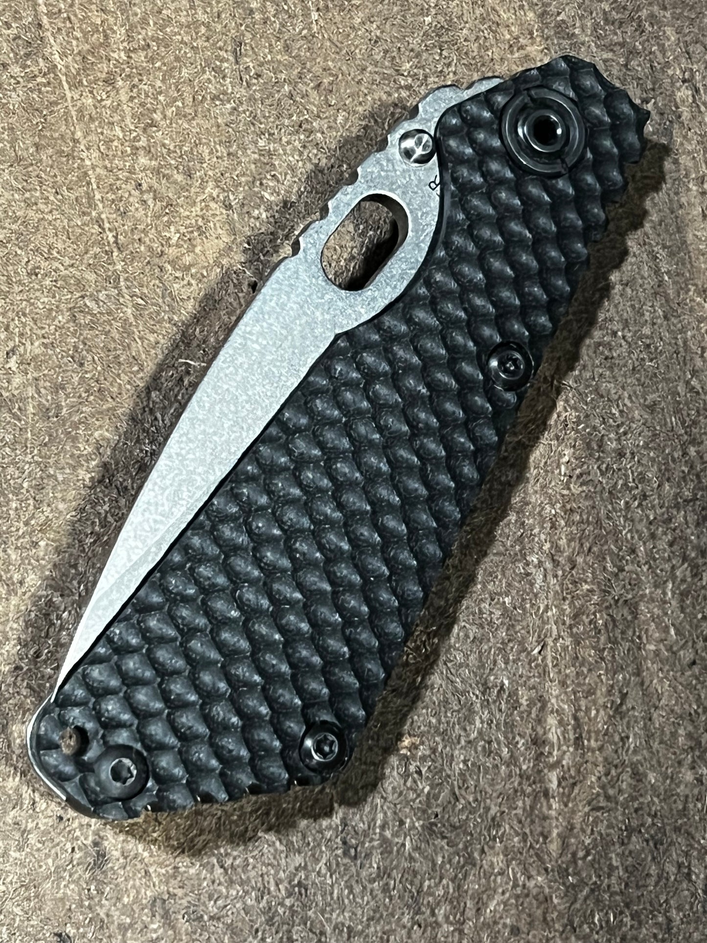 Strider DGG black G10/Ti