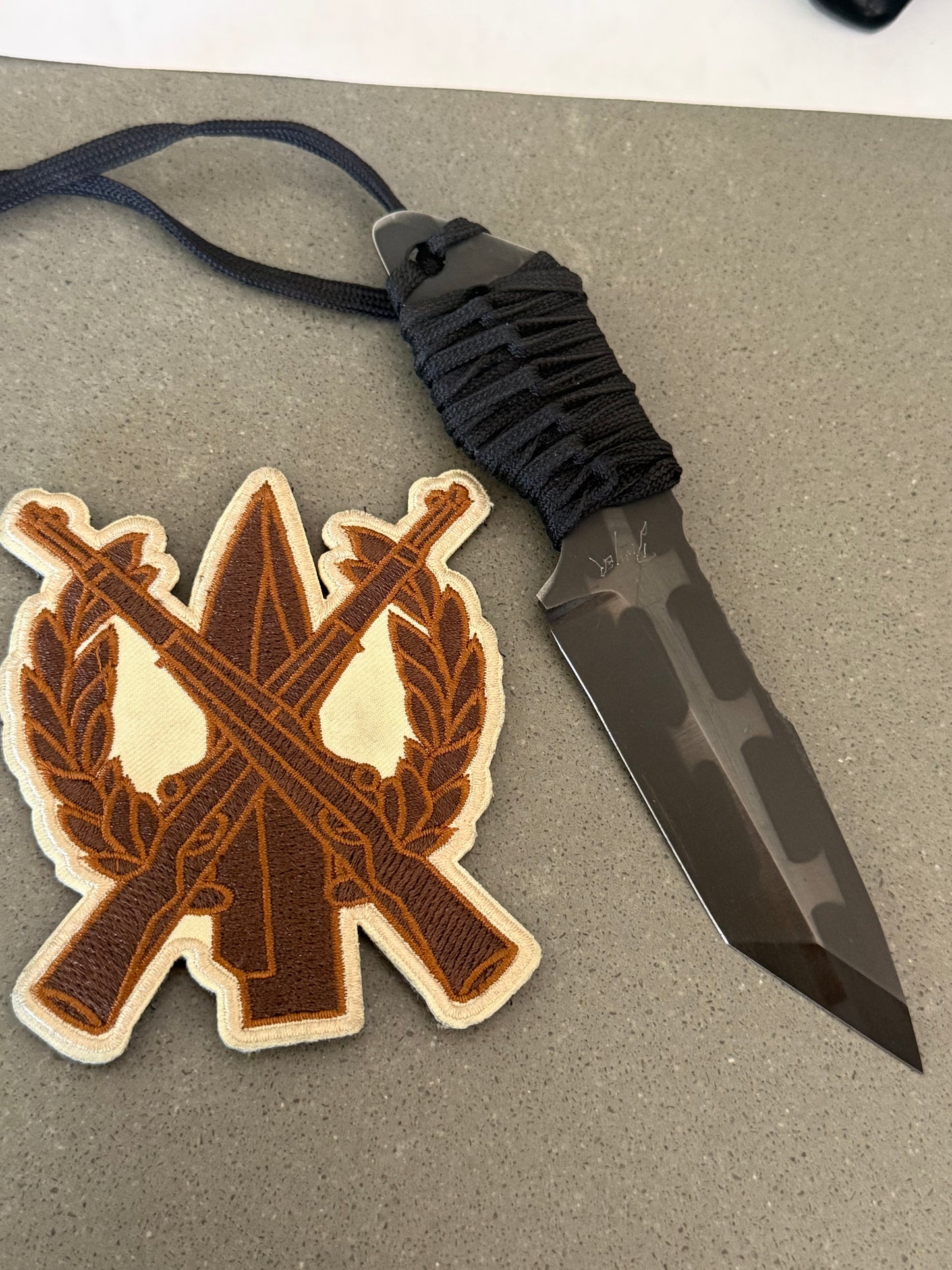 Dwyer GY fixed blade