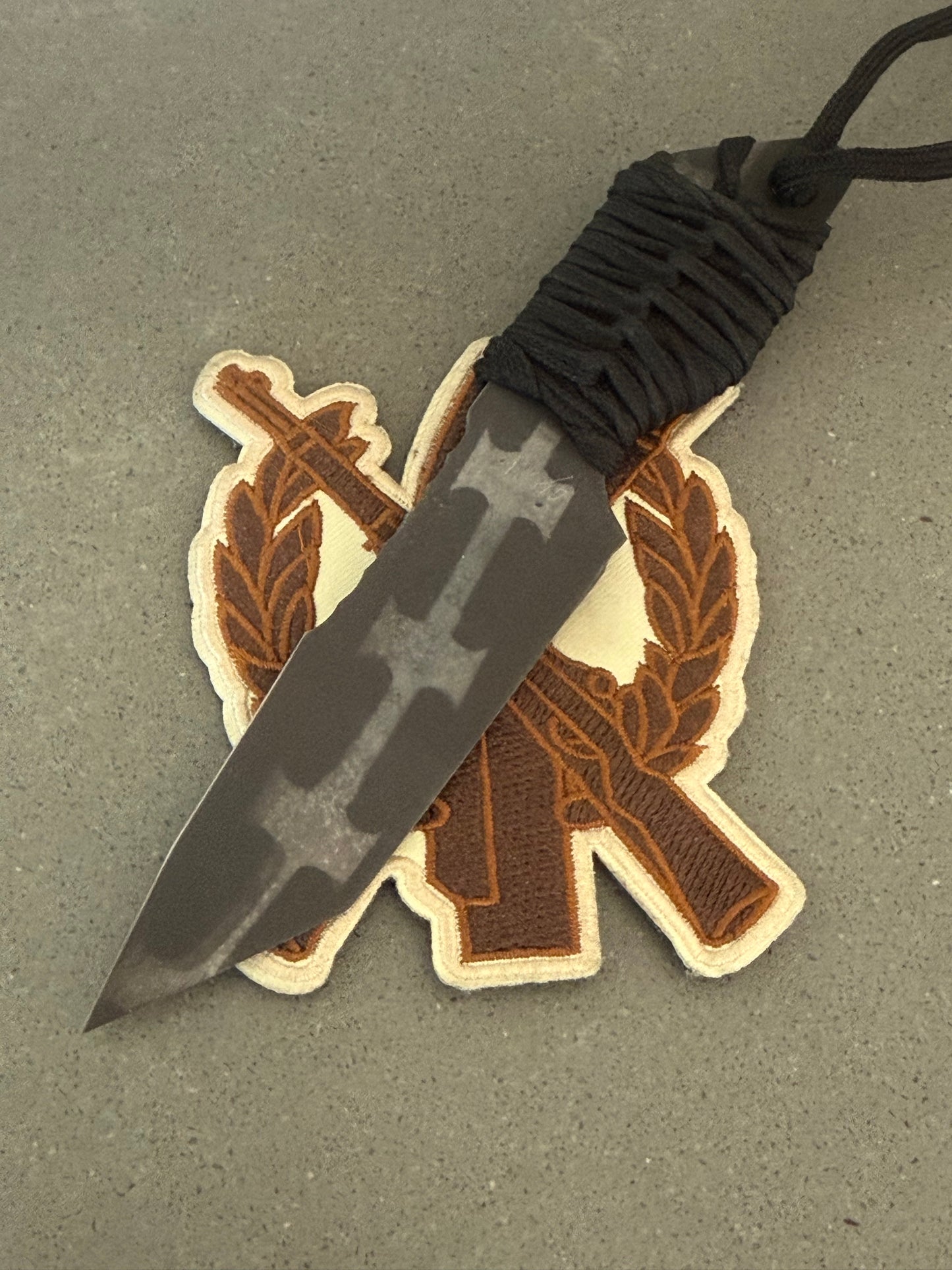 Dwyer GY fixed blade