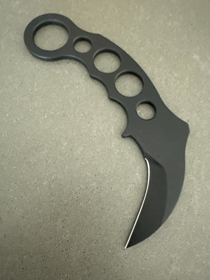 Tarani AR-15 Karambit