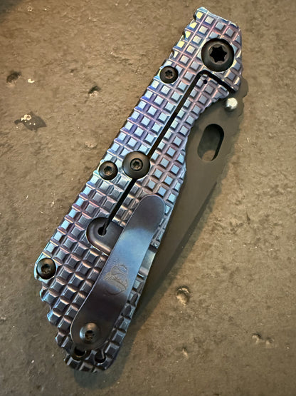 Strider SMF Monkey Edge FRAG – CPM 3V Spear Point – Heat Anodized Blue/Purple Titanium
